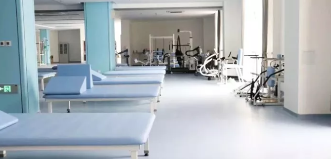 醫院走廊以及醫院病房的PVC地板應用，優秀！